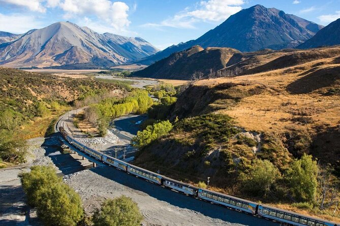 5 Day South Island New Zealand Private Tour from Queenstown - Day 1: Fiordland cruise choice (Milford or Doubtful) and Te Anau glowworms
