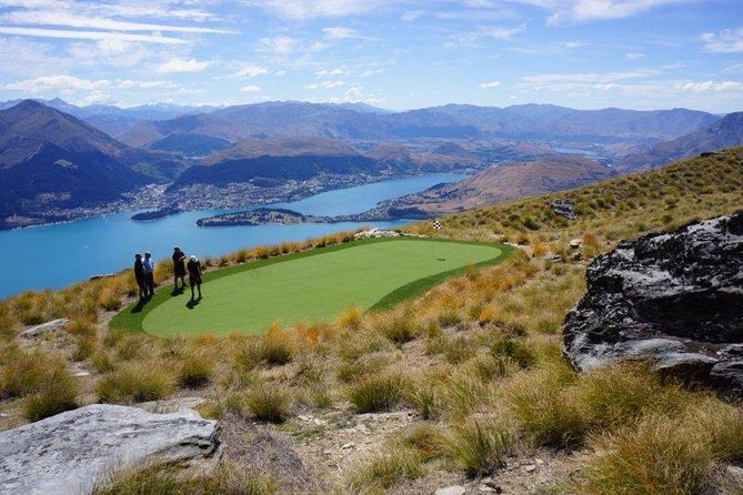 Altitude Golf by Helicopter from Queenstown - The flight over Queenstown: 4,000 to 4,500 feet of views