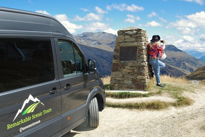 Arrowtown and Wanaka Highlights Tour from Queenstown - Cardrona Hotel and the Bra fence: a quick stop with personality