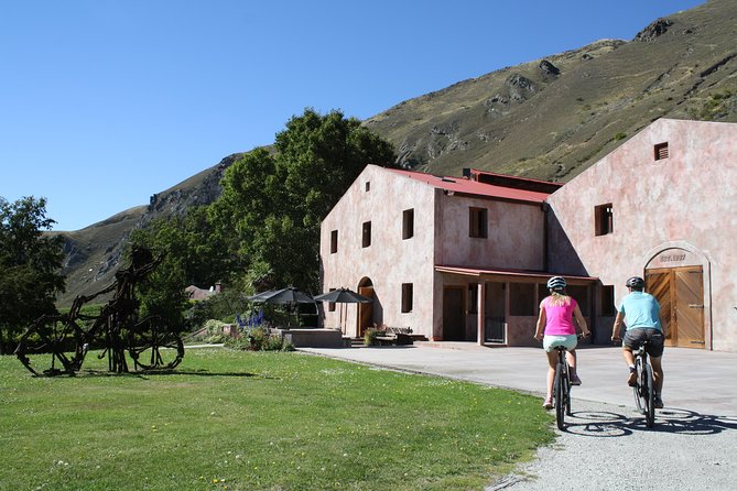 Bike The Wineries (3/4 Day) - Ride Through Queenstown Vineyards - First stop: the ride setup at Queenstown’s Arrow Junction