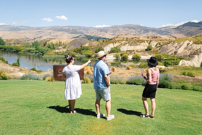 Boutique Wine Tour - visit Central Otago, 4 Wineries & Lunch - Pickup, timing, and the pace inside a 5.5-hour plan