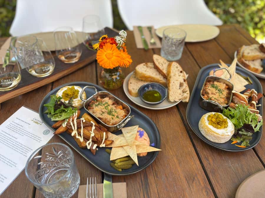 Boutique Winery Half-Day Tour & Vineyard Platter-Style Lunch - Guides Make It Personal: Craig, Donna, and the Small-Group Advantage