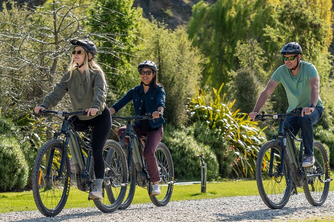 E-Bike Adventures Through the Wineries in Gibbston - Practical things to pack for a smooth 10:00 am start