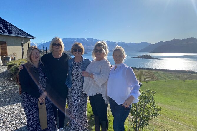 'Express' Wine Tour & Māori Culture Wānaka - Best for first-timers in Wanaka, couples, and short-attention spans
