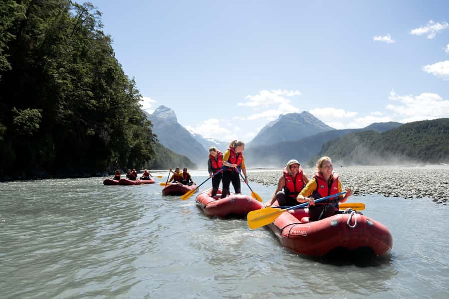 From Queenstown: Dart River Canoe & Jet Boat Day Trip - Queenstown to Glenorchy: the scenic drive that sets the mood