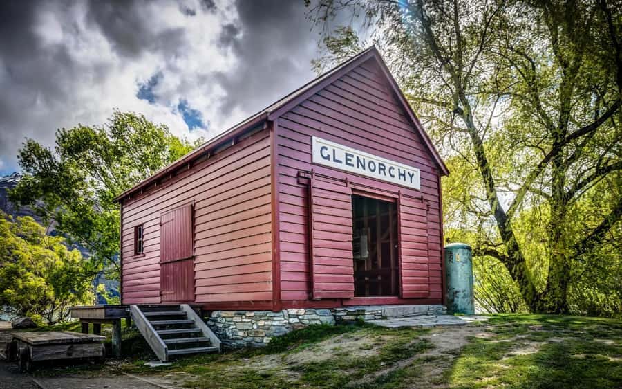 From Queenstown: Lord Of The Rings Tour to Glenorchy - Mt Aspiring National Park and Lothlórien Forest costume portraits