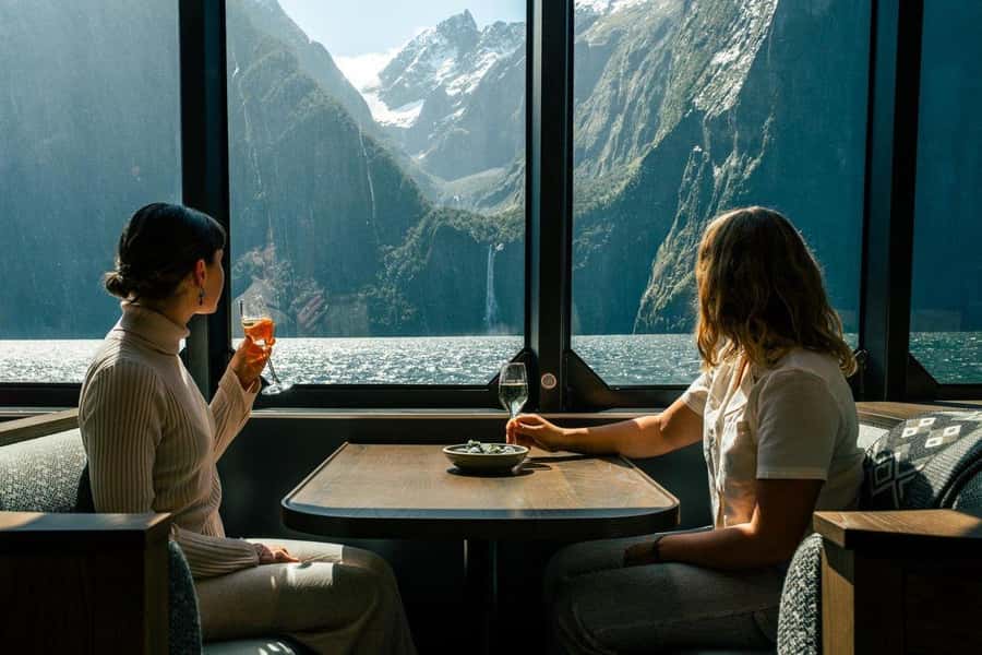 From Queenstown: Milford Sound Business Class with Cruise - Quick hits before you commit