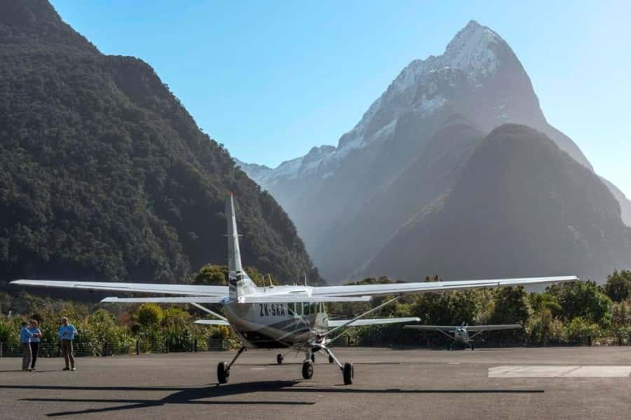 From Queenstown: Milford Sound Flight and Cruise with Lunch - The return flight: a different view of alpine lakes and Sutherland Falls