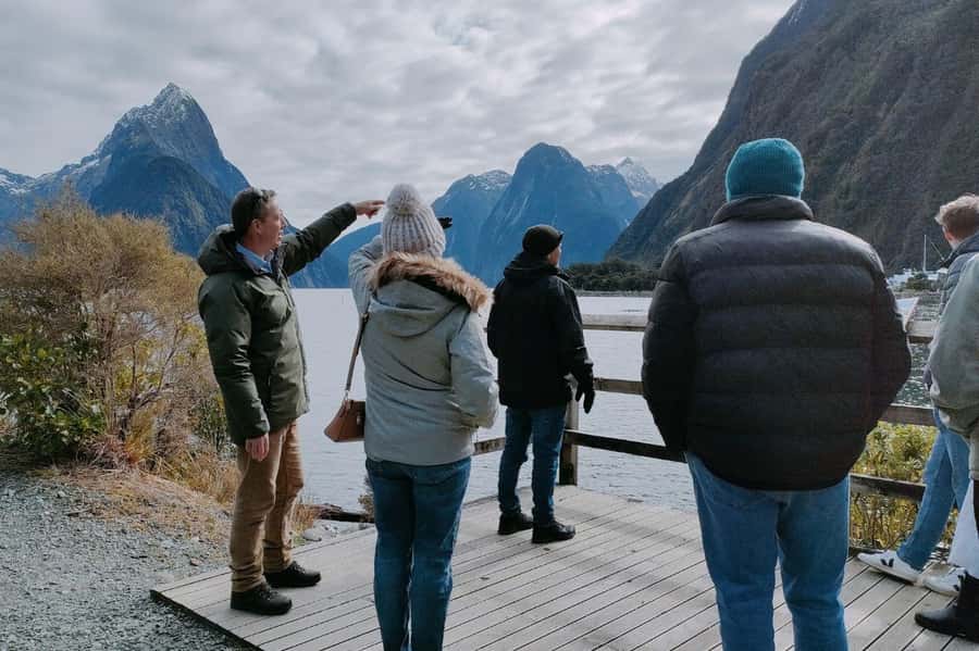 From Queenstown: Milford Sound Flight and Nature Cruise - Landing and connecting: how the boat time starts fast