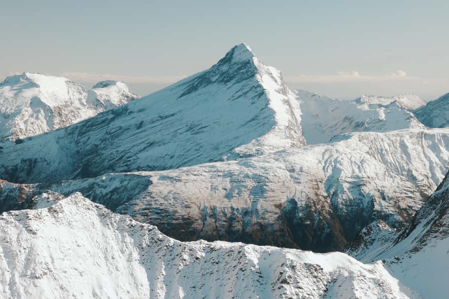 From Queenstown: Mount Cook Day Trip via Scenic Flight - The scenic flight route: the lakes on one side and the glacier systems on the other