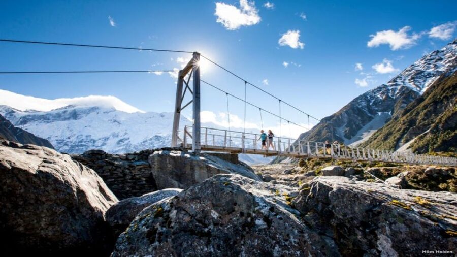 From Queenstown: Mt Cook & Tasman Glacier Viewpoint Day Tour - Omarama and Lake Pukaki: your photo and lunch window