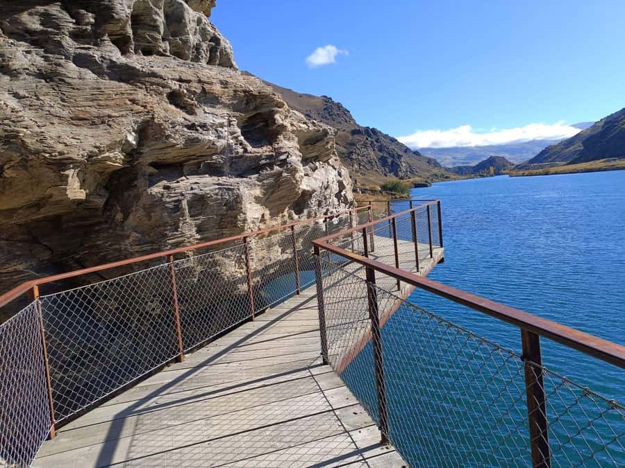From Wanaka - Bike the Dunstan Trail with shuttle return - Should you book the Wanaka shuttle-and-bike Dunstan Trail day?