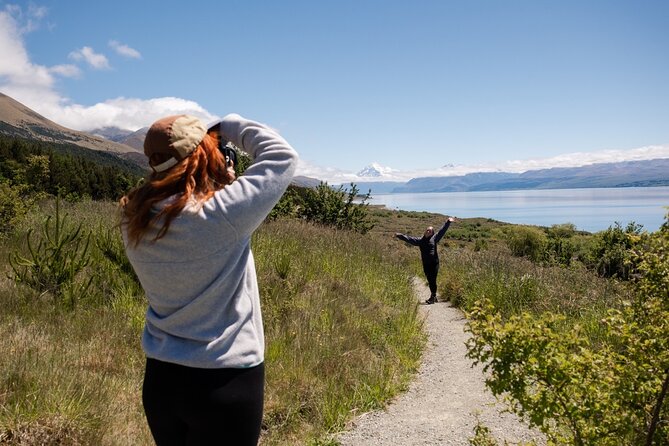 Full-Day Guided Sightseeing Tour of Mount Cook from Queenstown - How the guide and group setup shapes the experience