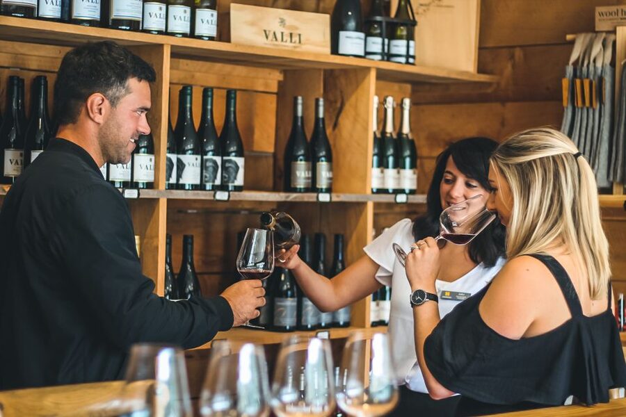 Gourmet Food and Wine Tour with Lunch and Wine Tastings - Wine-barrel cooked lunch: five tasting dishes with matchings