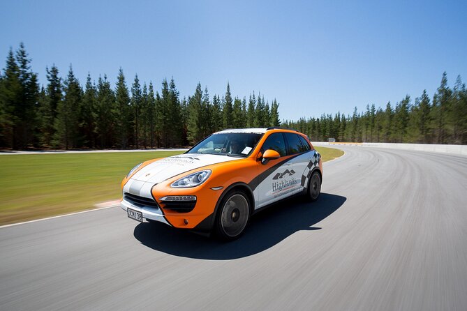 Highlands Taxi - Highlands Motorsport and Tourism Park - The Porsche Cayenne Turbo detail that makes it feel easy
