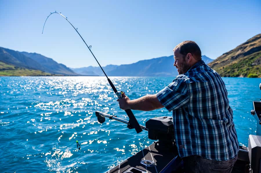 Lake Wakatipu: 3 Hour Fishing Adventure by Boat - Snacks, drinks, and food that makes the day feel complete