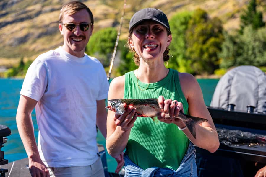 Lake Wakatipu: 3 Hour Fishing Adventure by Boat - Keeping your fish: cleaning and vacuum packing (and the limits part)