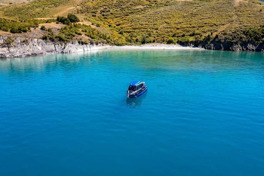 Lake Wakatipu: 3 Hour Fishing Adventure by Boat - Electric trolling motor: why it matters more than you think