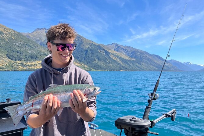 Lake Wānaka: 3 hour Fishing Adventure by Boat - Your catch: keeping fish, plus cleaning and vacuum packing