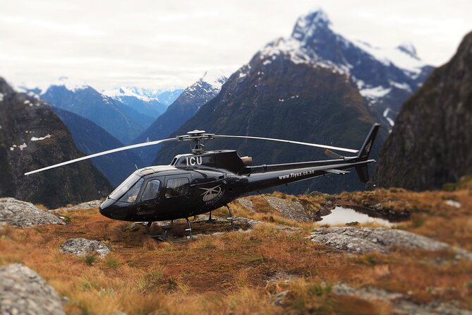 Milford and Fiordland Highlights Tour by Helicopter from Queenstown - Queenstown to Fiordland: how the helicopter changes Milford Sound