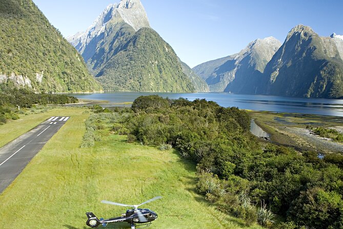 Milford and Fiordland Highlights Tour by Helicopter from Queenstown - What the pilot’s narration adds (and why headsets matter)