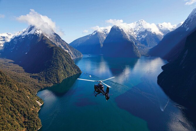 Milford and Fiordland Highlights Tour by Helicopter from Queenstown - Weather reality check: how to protect your Milford day