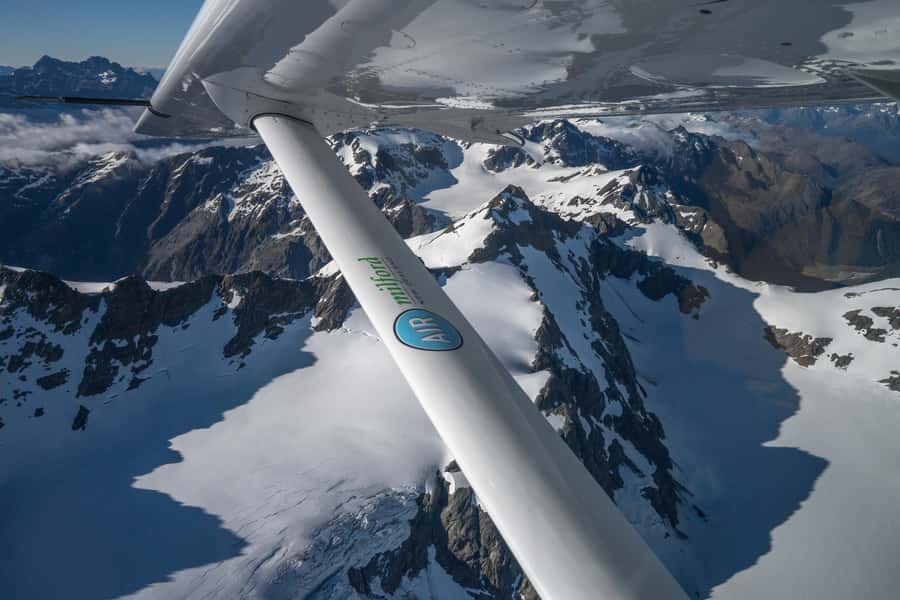 Milford Sound & Big 5 Glaciers Scenic Flight from Queenstown - Over the Southern Alps: What the Pilot Is Actually Doing