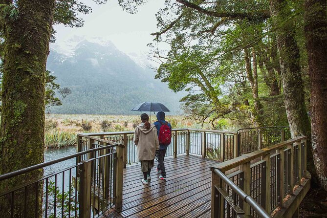 Milford Sound Coach and Cruise tour from Queenstown - Lunch, refreshments, and the small comfort details that matter