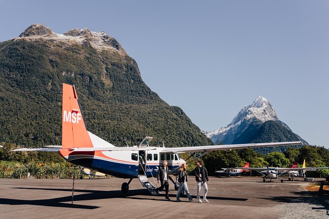 Milford Sound Cruise with Round-Trip Flights from Queenstown - Flying back to Queenstown: the return route over the Southern Alps