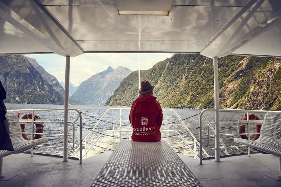 Milford Sound: Discover More on Our Longest Cruise - Staying comfortable on a rainy day (because it can rain)