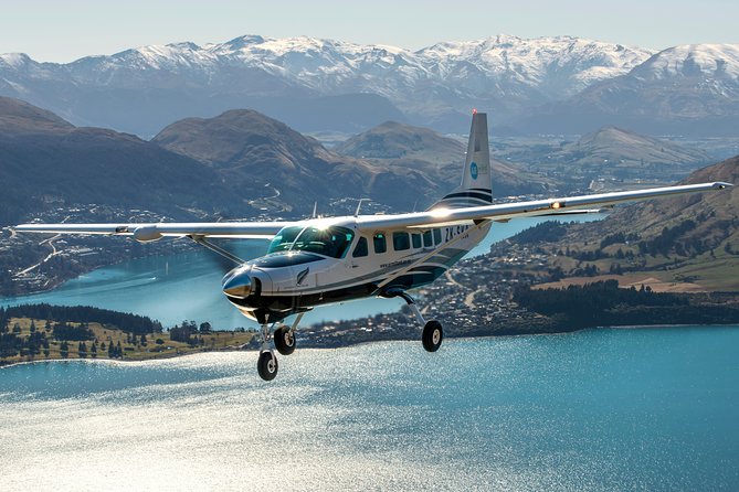 Milford Sound Flight and Cruise ex Queenstown - The Return Flight: Arthur Valley, Sutherland Falls, Lake Te Anau, and Walter Peak