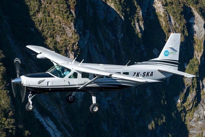 Milford Sound Flight and Cruise ex Queenstown (incl Lunch) - Mitre Peak, Bowen Falls, and Sutherland Falls: The Sights That Keep Showing Up