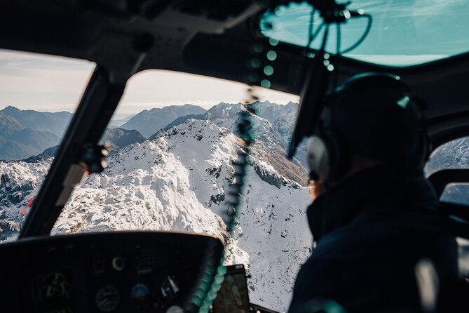 Milford Sound Heli Tour from Queenstown with 2 Alpine Landings - What to wear in Fiordland cold, fast, and up high