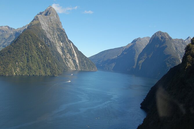 Milford Sound Helicopter Flight and Cruise from Queenstown - Who should book this Milford Sound helicopter + cruise