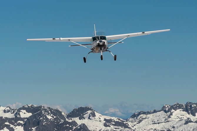 Milford Sound Scenic Flight with Landing from Queenstown - What the Pilot Commentary Does for Your Experience