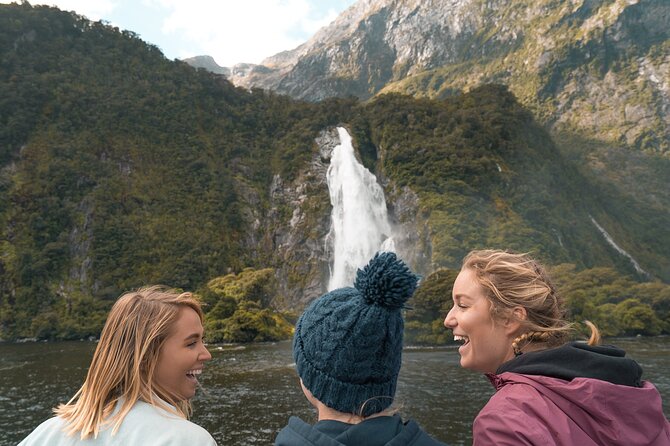 Milford Sound Small Group Tour, Cruise & Picnic Lunch - Te Anau: the gateway stop that resets your legs
