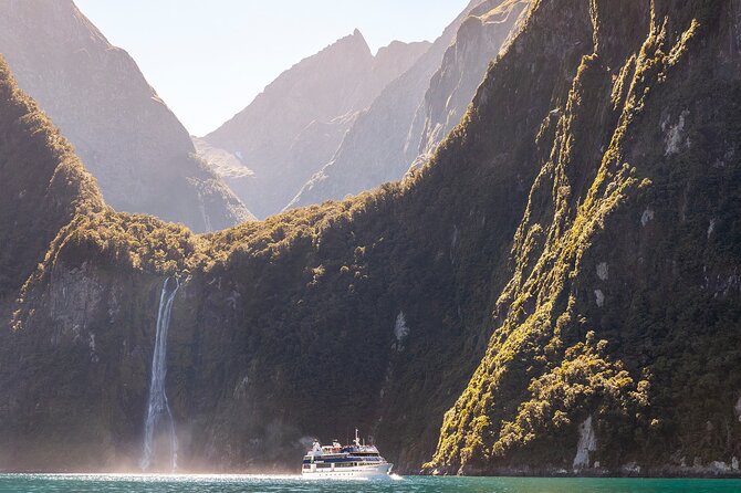 Milford Sound Tour: Cruise & Flight - Milford Sound cruise with Cruise Milford: how to make the 1 hour 45 minutes count