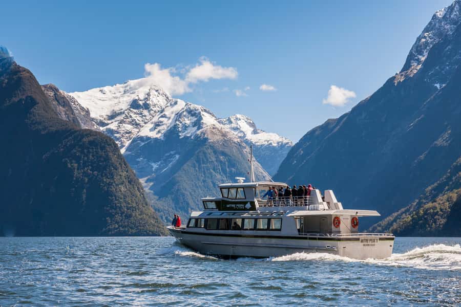 Milford Track: Full Day Guided Hike and Nature Cruise - Fitness, Footing, and Weather: The Real Planning Checklist