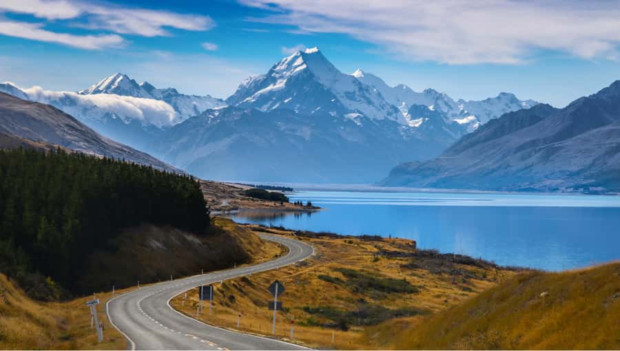 Mount Cook Full-Day Tour: Queenstown to Christchurch - Omarama and the Lindis Pass Drive: Timing, Breaks, and Photo Windows