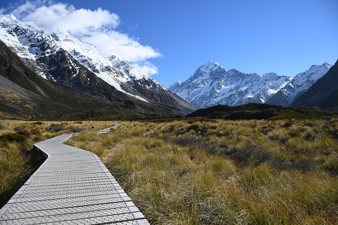 Mt Cook Day Small-Group Tour From Queenstown - Cromwell and Lindis Pass: wine country views, then high alpine gateways