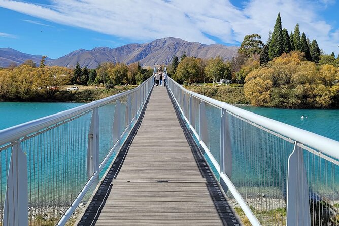 Mt. Cook Private Day Trip From Queenstown with Lake Tekapo - Lake Pukaki and Lake Tekapo: Two Lakes, Two Kinds of Wow