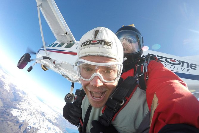 NZONE Skydive Queenstown - Meeting at 35 Shotover Street and getting to the Remarkables Ski Area