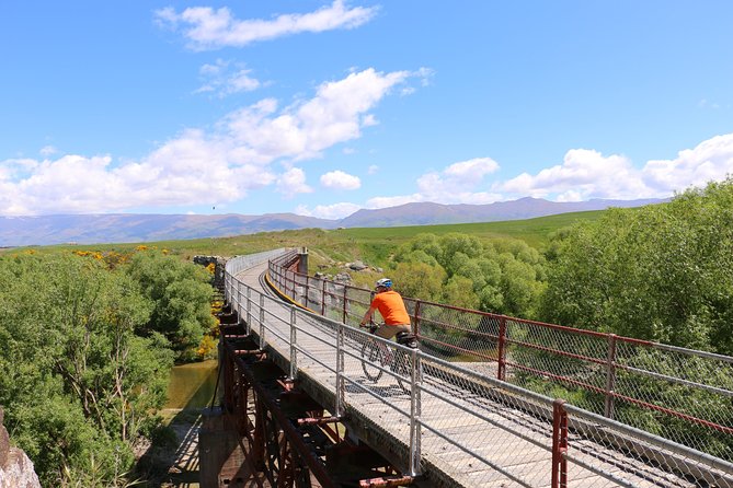Otago Central Rail Trail One Day Wonder Cycle tour - How the Otago Central Rail Trail day starts in Historic Clyde
