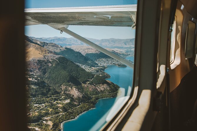 Premium Milford Sound Tour Including Cruise, Flight & Lunch - Te Anau break and the glacier-shaped feel of Eglinton Valley