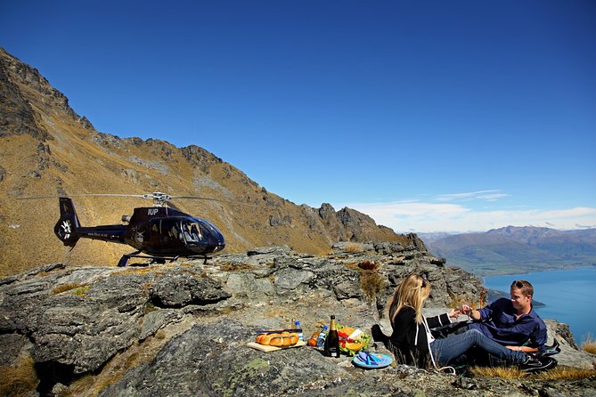 Private Champagne Picnic on a Peak with Helicopter Ride - Quick Hits: What Makes This Champagne Picnic Flight Different