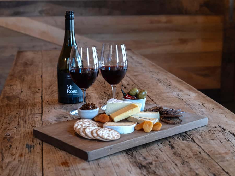 Queenstown: Classic Wine Tour - Three vineyard tastings in Gibbston: how the afternoon is paced