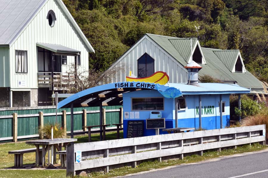 Queenstown: Day Trip to Stewart Island via Scenic Flight - Ulva Island by water taxi: when you want a second mini-adventure