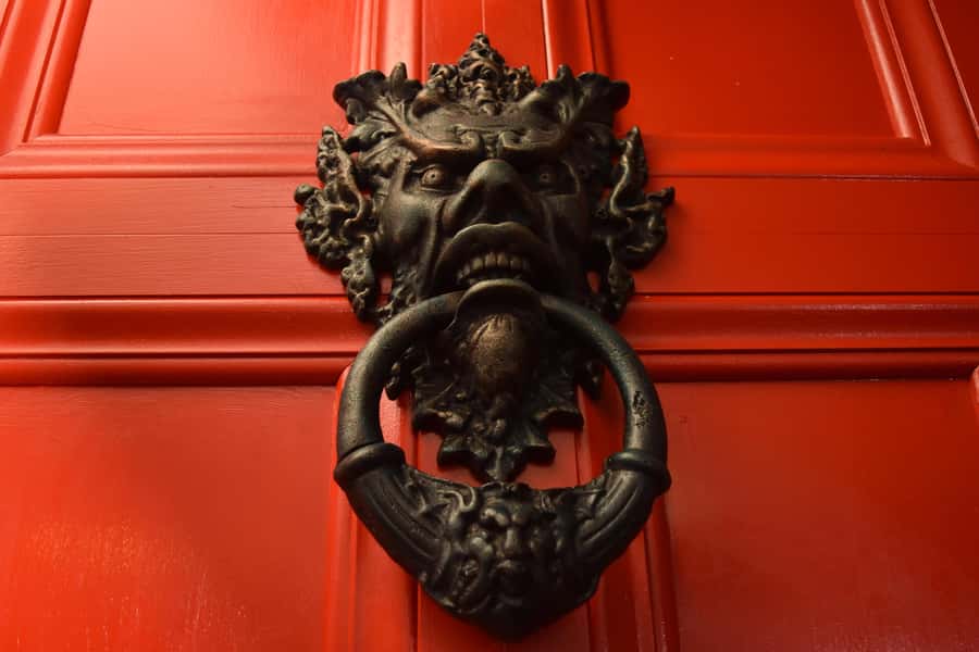 Queenstown: Fear Factory Haunted House Admission Ticket - Live Actors and Special Effects: Why It Hits Harder Than Props