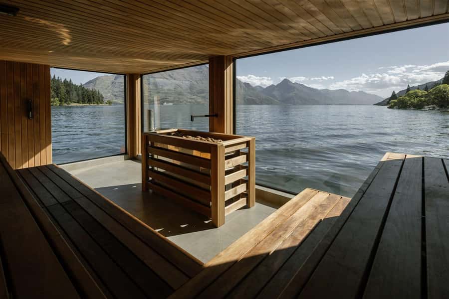 Queenstown: Floating Sauna Experience on Lake Whakatipu - Key things I’d mark on your plan