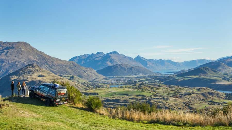 Queenstown: Full-Day 4WD Lord of Rings Tour with Lunch - Entering Tolkien country from Queenstown: what the day feels like